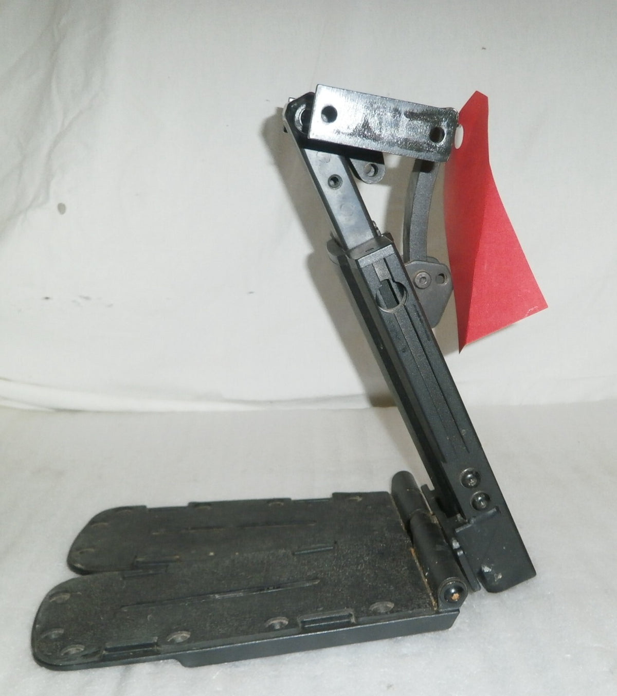 Adjustable Center Foot Rest FRMASMB17946 from Quantum 6000Z Power Wheelchair