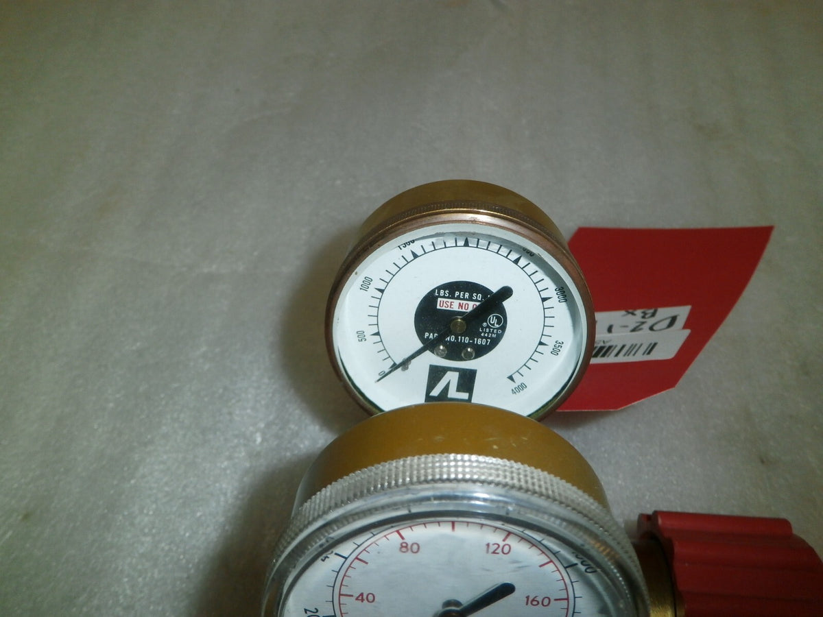 AIR LIQUID PRESSURE REGULATOR with 110-1607 AND PSI GAUGES VERY GOOD CONDITION