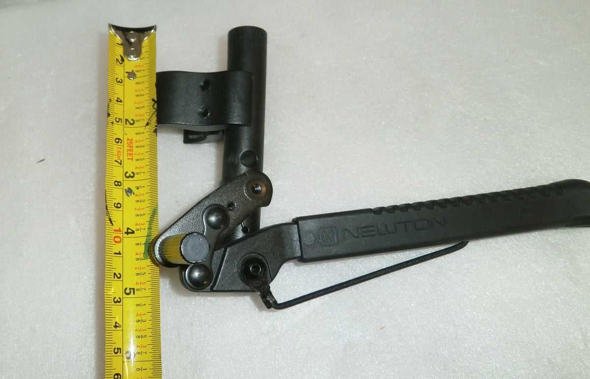 motionNEWTON WHEEL LOCK EXTENSION HANDLE PAIR COMPLETE USED GOOD CONDITION