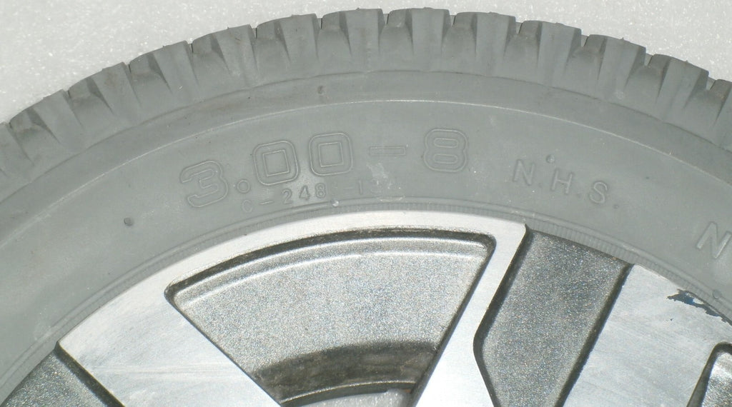 SET OF 2 QUANTUM Q6 EDGE WHEELS PRIMO POWERTRAX 3.00-8 VERY GOOD CONDITION