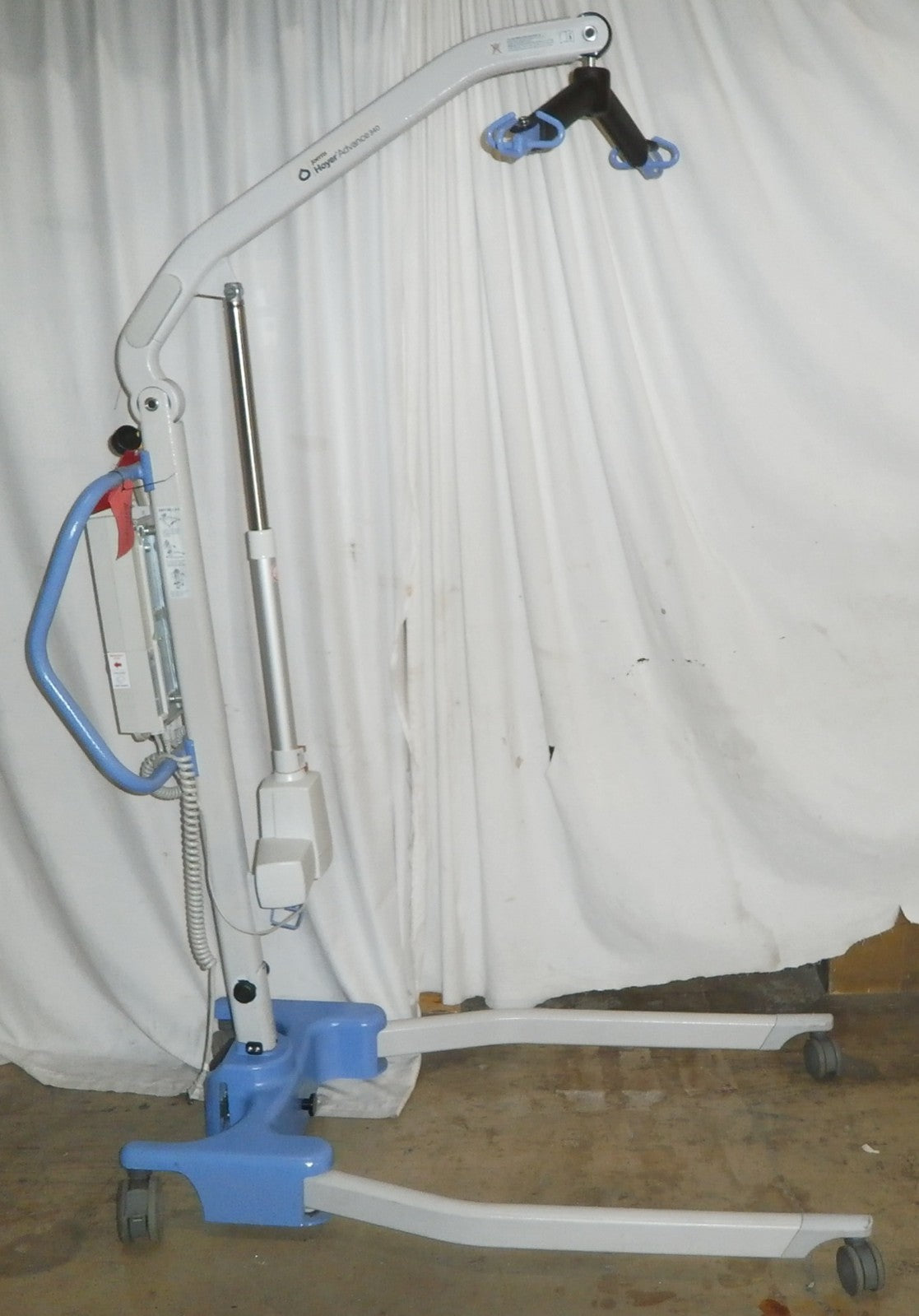 Joerns Hoyer Advance 340 Electric FOLDABLE Patient Lift (No Tariffs) Year 2016