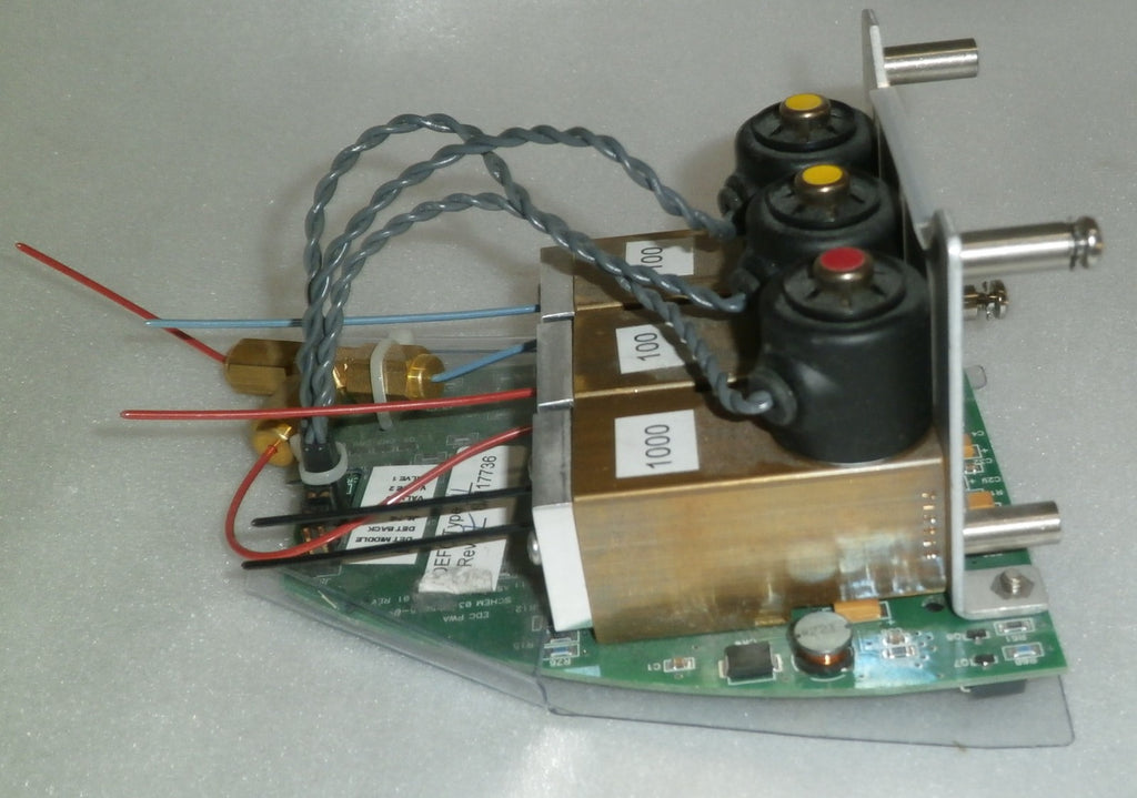 VARIAN CP-3800 DETECTOR DEFC TYPE II SN 17736 AND PARTS AS PHOTO