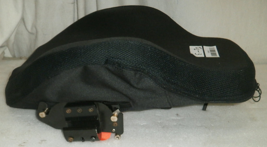 BLAKE GEOMATRIX SILVER BACK WHEELCHAIR CUSHION 13X20 INCH