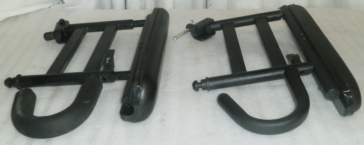 PAIR OF WHEELCHAIR ARM REST LEFT AND RIGHT WITH MOUNTS FOR QUICKIE QM-710
