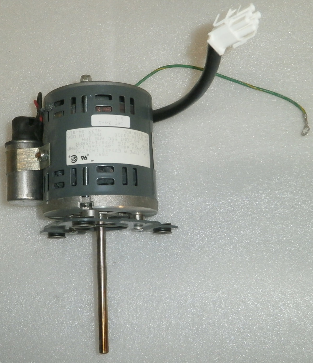 MOTOR TYPE E33431-LR36770 WITH FAN FROM AGILENT G1530A USED GOOD CONDITION