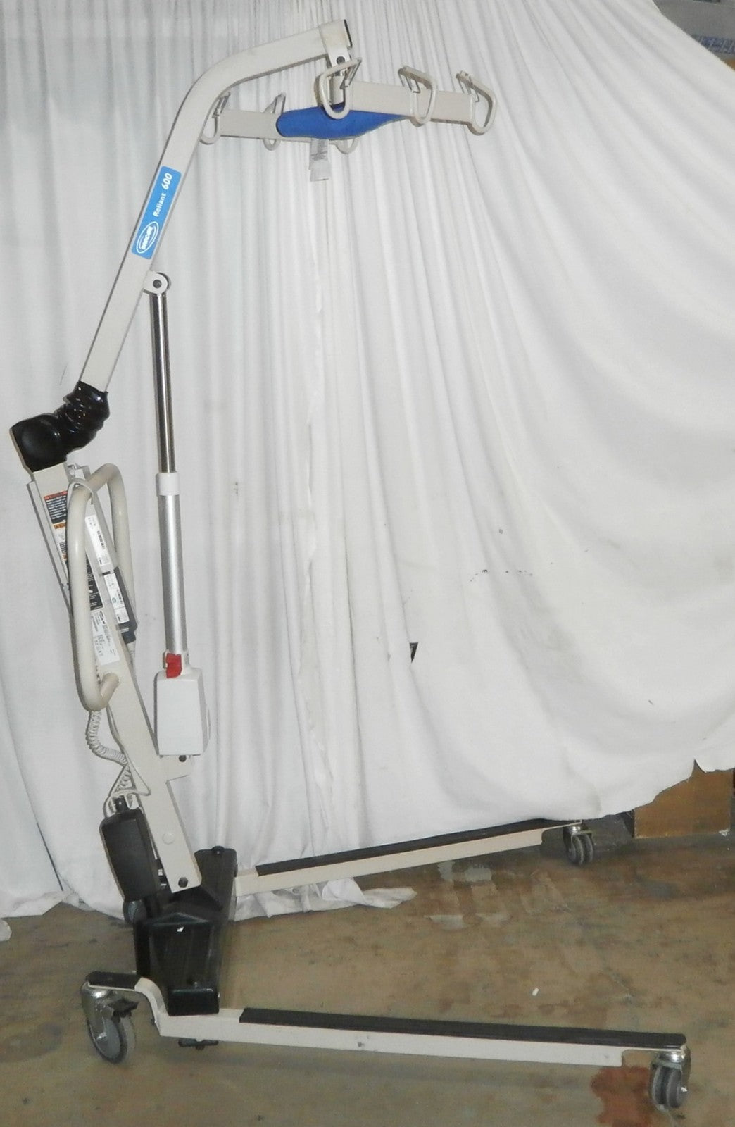 INVACARE RELIANT 600 FLOOR LIFT RPL600-2 VERY GOOD WORKING CONDITION