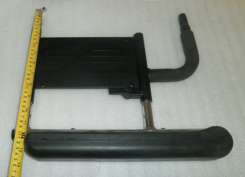 PAIR OF WHEELCHAIR ARM REST LEFT AND RIGHT WITH MOUNTS FOR QUICKIE QM-710