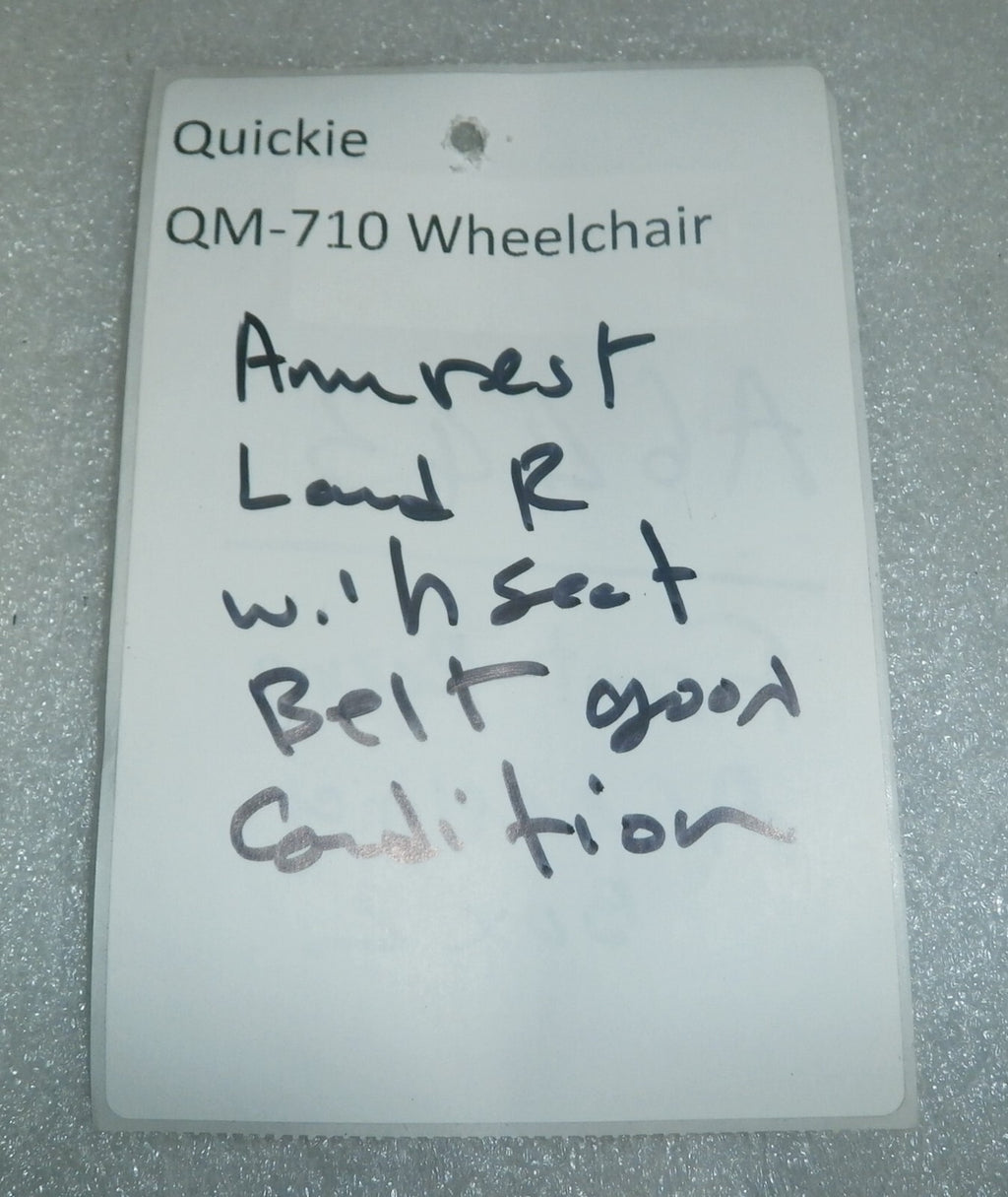 PAIR OF WHEELCHAIR ARM REST LEFT AND RIGHT WITH MOUNTS FOR QUICKIE QM-710