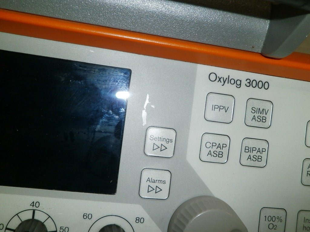 Drager Oxylog 3000 Ventilator 2M86955 w/ Hose - No Power Supply