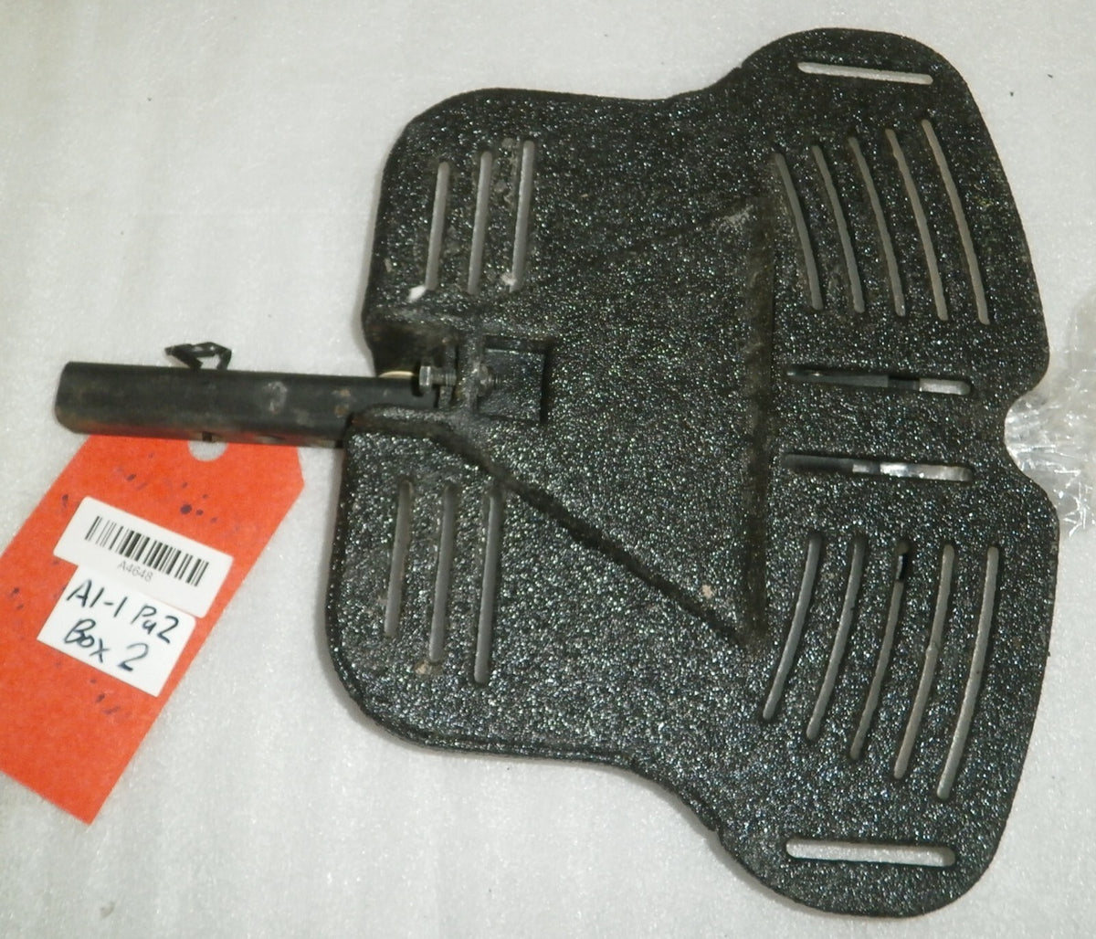 QUICKIE XPERIENCE MOUNT FOOTREST WITH BOLTS GOOD CONDITION