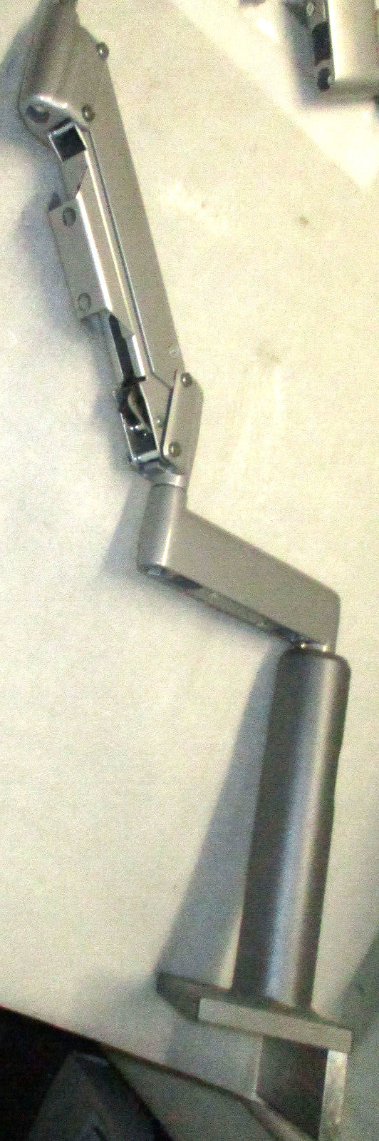 Medtronic Z43 Steelcase Monitor Arm