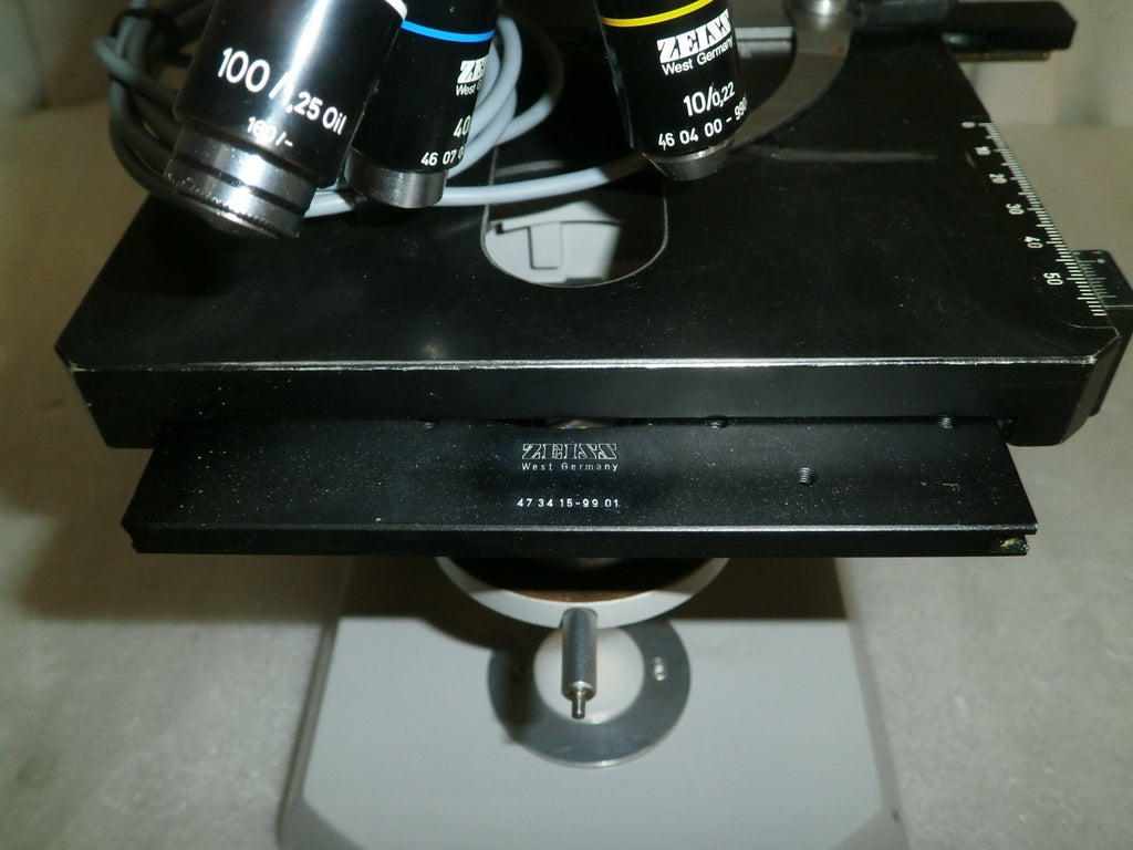 CARL ZEISS 473047-9901 Dual Head MICROSCOPE With 3 lenses
