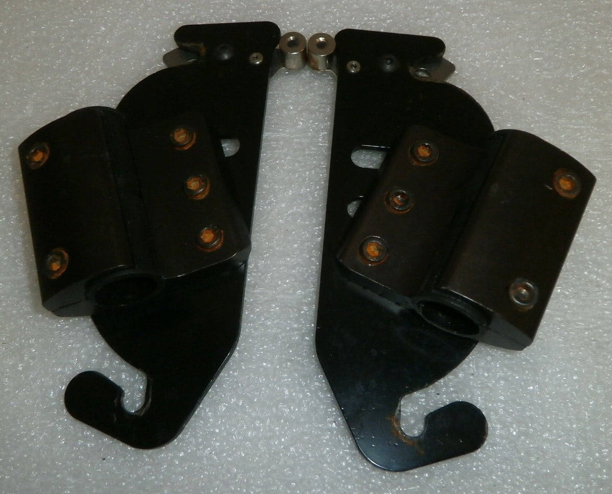 FUTURE TRUE FIT BACK MOUNTING ACCESSORY -BRACKETS USED GOOD CONDITION