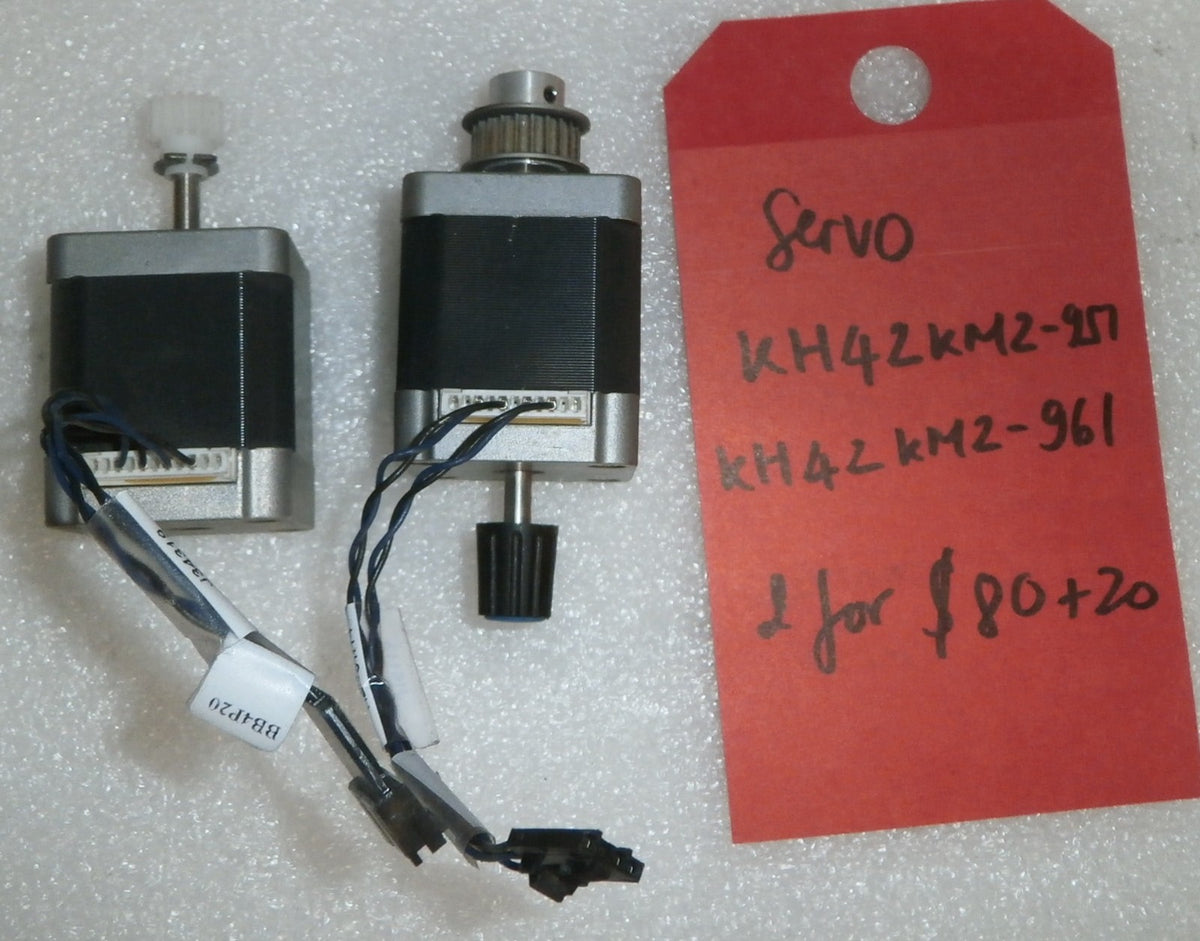 QUANTITY OF 2 MOTORS SERVO KH42KM2-251 AND KH42KM2-961 GOOD CONDITION