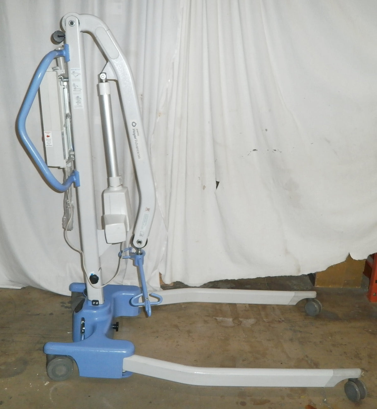 Joerns Hoyer Advance 340 Electric FOLDABLE Patient Lift (No Tariffs) Year 2018
