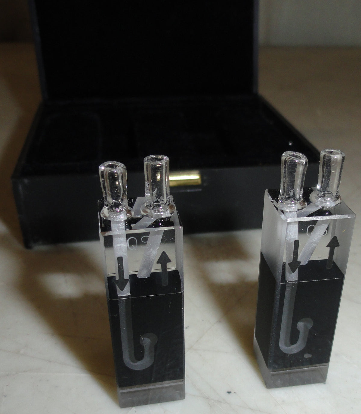 Lot of 2 HELLMA Flow through Cuvettes- QS 1000