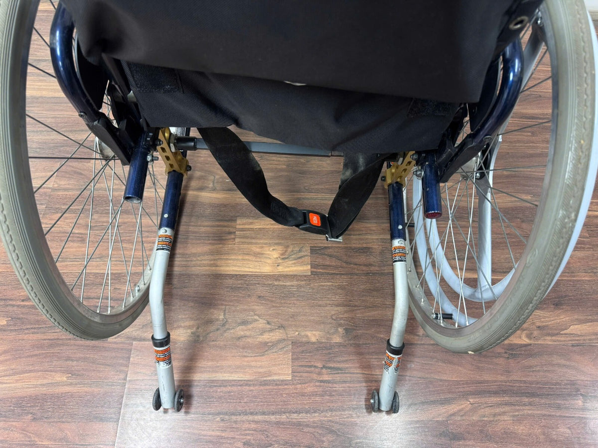 15" INVACARE ATO MYON FOLDING WHEELCHAIR 19HM009003 WITH SINGLE HAND DRIVE