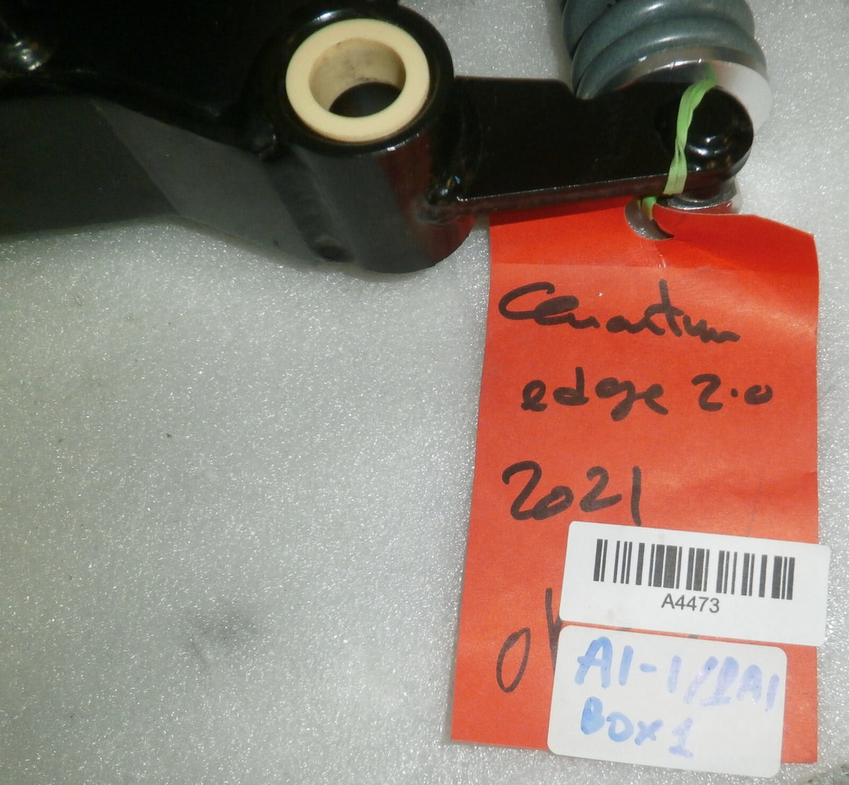 TWO QUANTUM EDGE 2.0 -2021 MOTORS MOT1810170-01 AND MOT1810171-01 WITH CASTERS