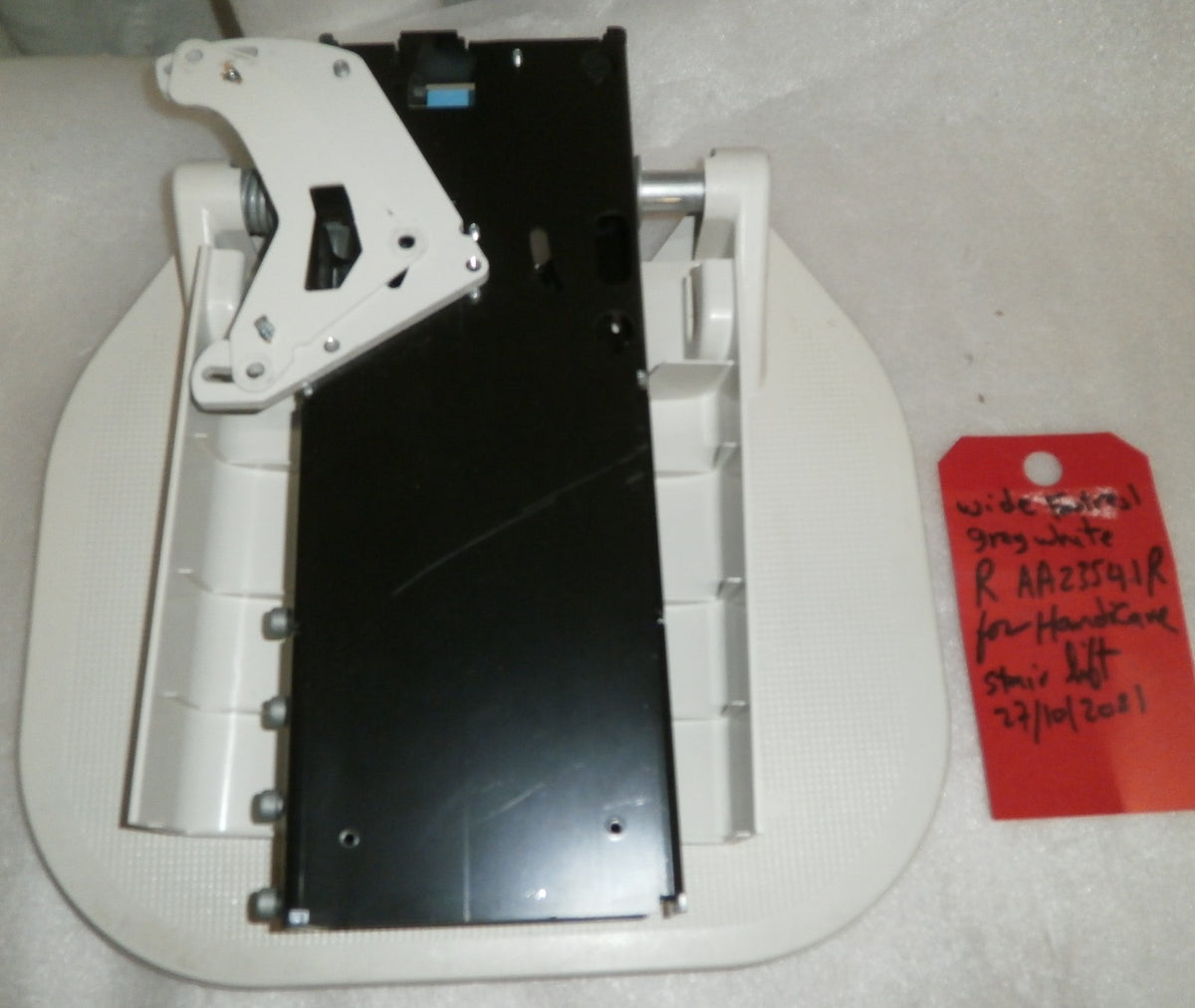 Handicare 1100 Stairlift Wide Footrest Assembly RAA23541R Gray White 2021