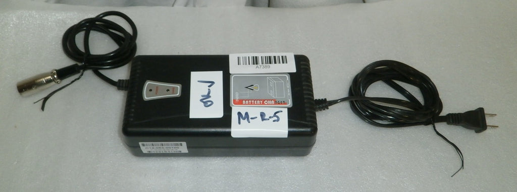 24 VOLT LED ACID BATTERY CHARGER MODEL HP1211B1 USED VERY GOOD WORKING CONDITIO