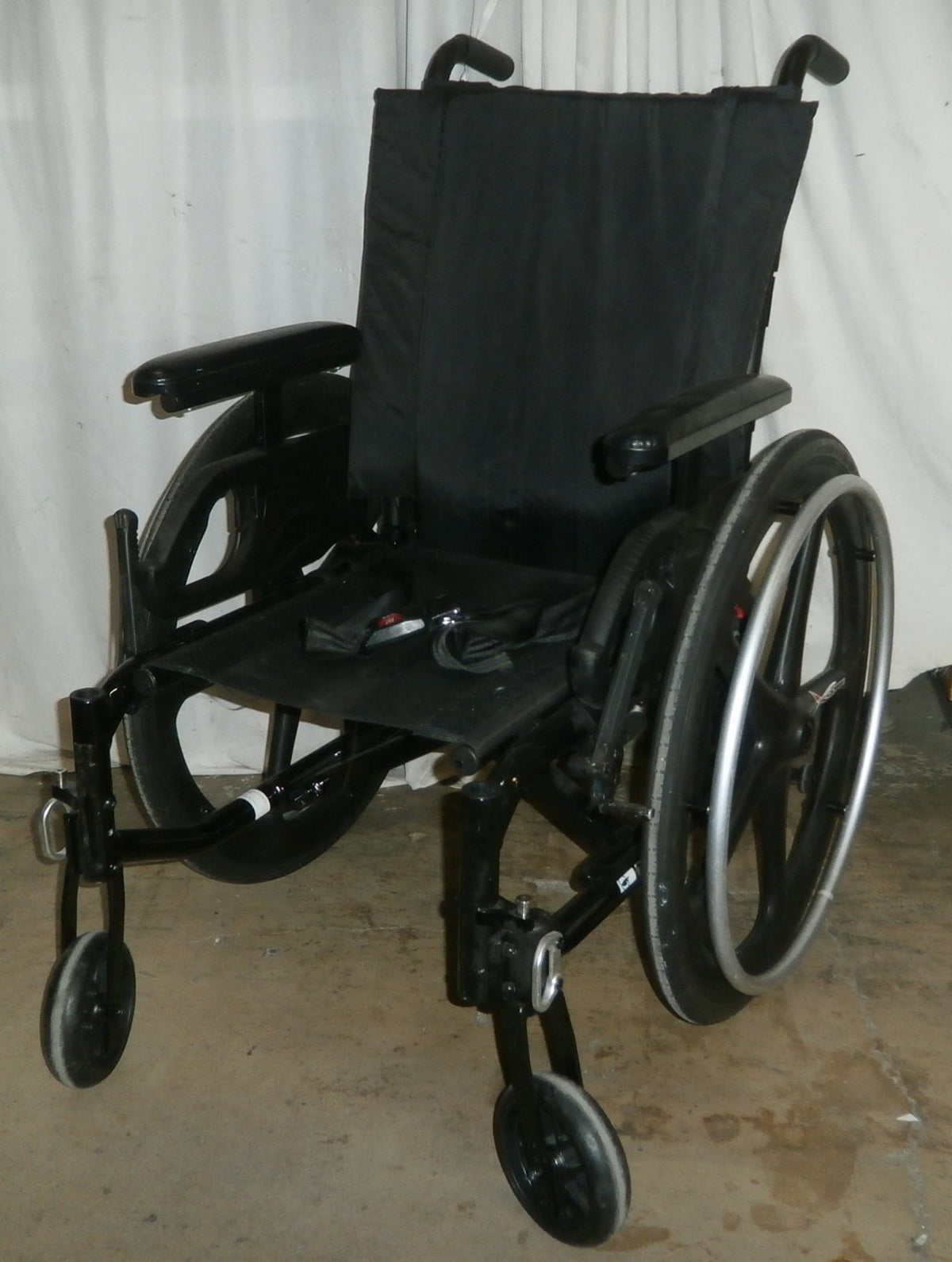2022 16" SEAT WIDTH MOTION COMPOSITES MOVE WHEELCHAIR (no footrests)