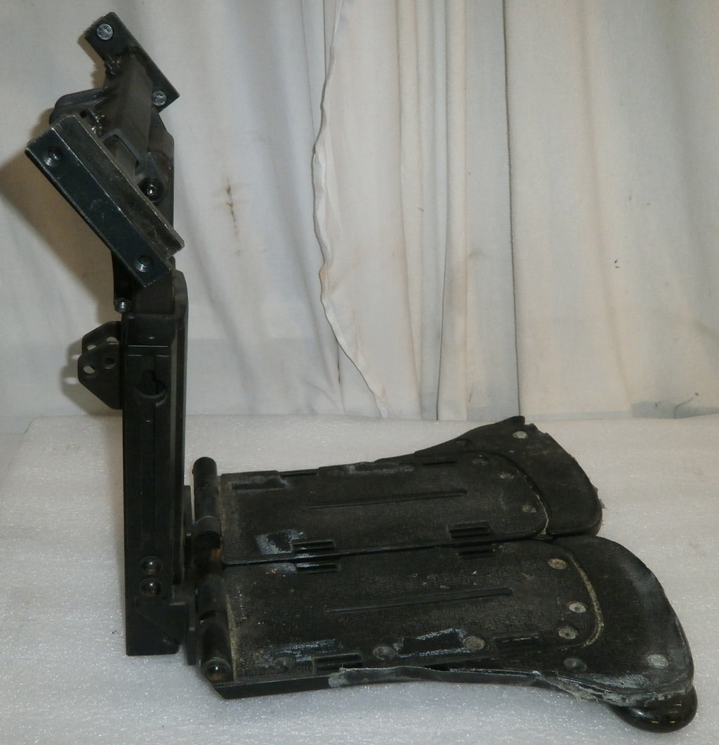 QUANTUM Q6 EDGE WHEELCHAIR FOOTREST USED FAIR CONDITION