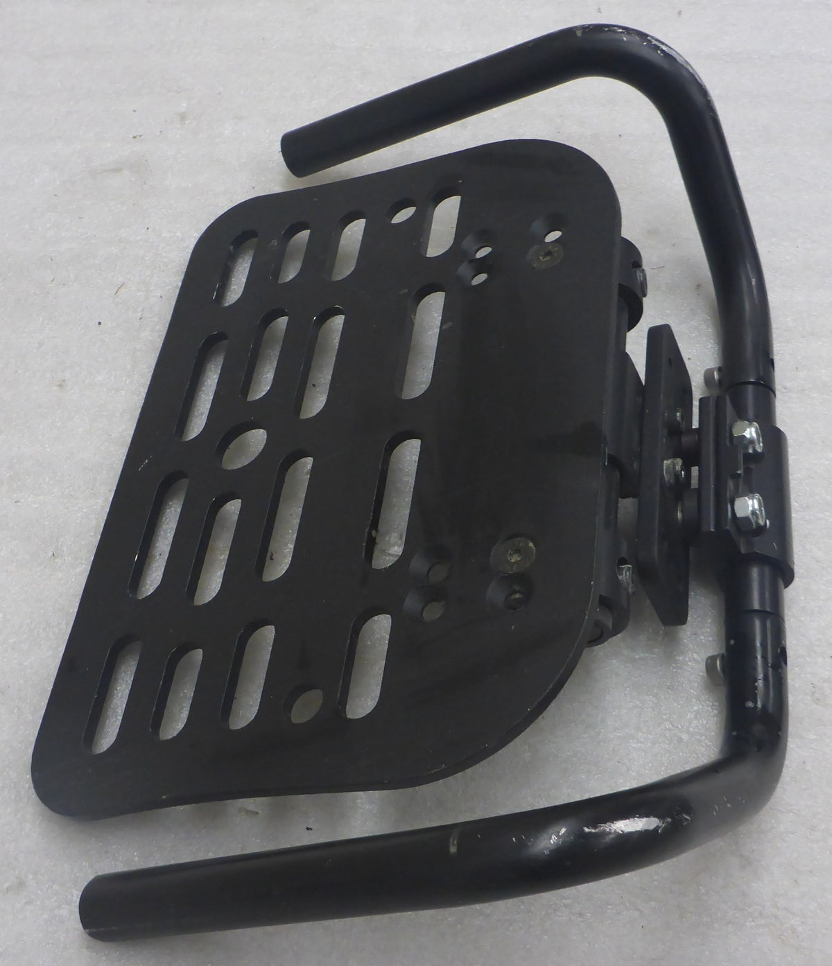 WHEELCHAIR FOOTREST DISTANCE BETWEEN PIPES 12 INCH DIAMETER OF PIPE