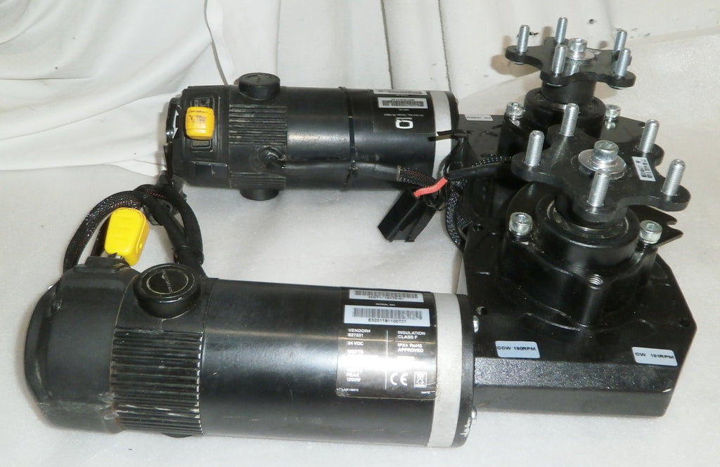 QUICKIE PRIDE MOBILITY MOTORS MOT 1810170-01 AND 1810171-01 VERY GOOD