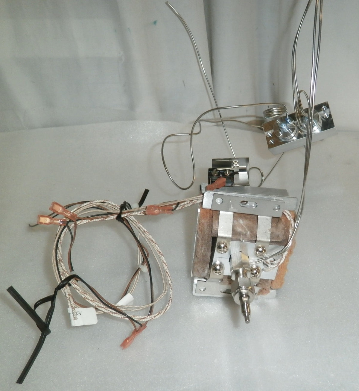 VARIAN CP-3800 SPLIT CAPILLARY INJECTOR AND PARTS AS PHOTO