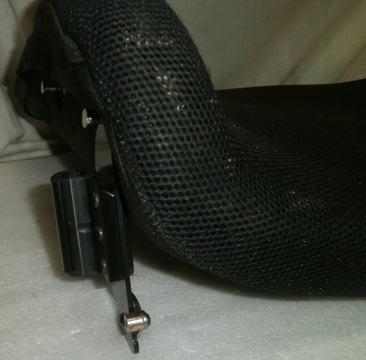 Power Plus Mobility Cushion back 23X20 INCH GOOD CONDITION with accessory