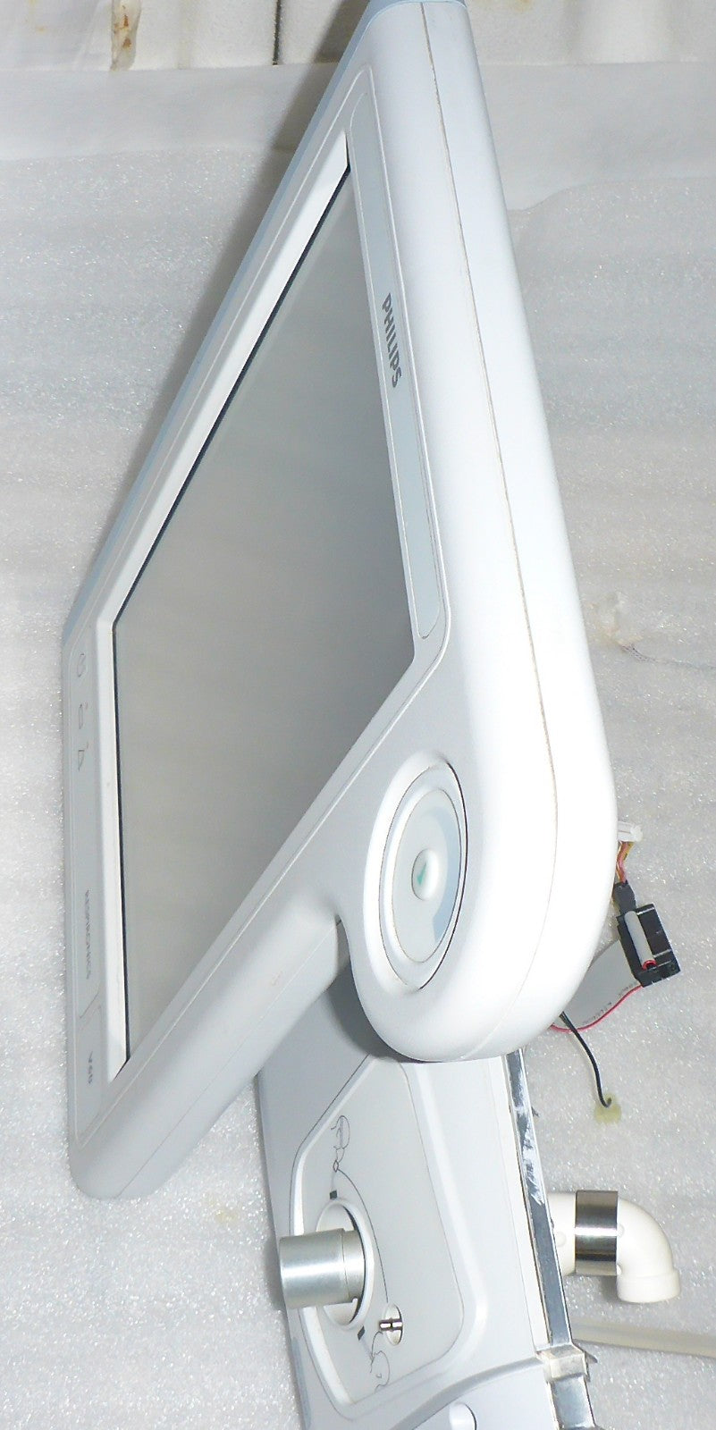 PHILIPS V60 VENTILATOR SCREEN AND PARTS USED GOOD CONDITION