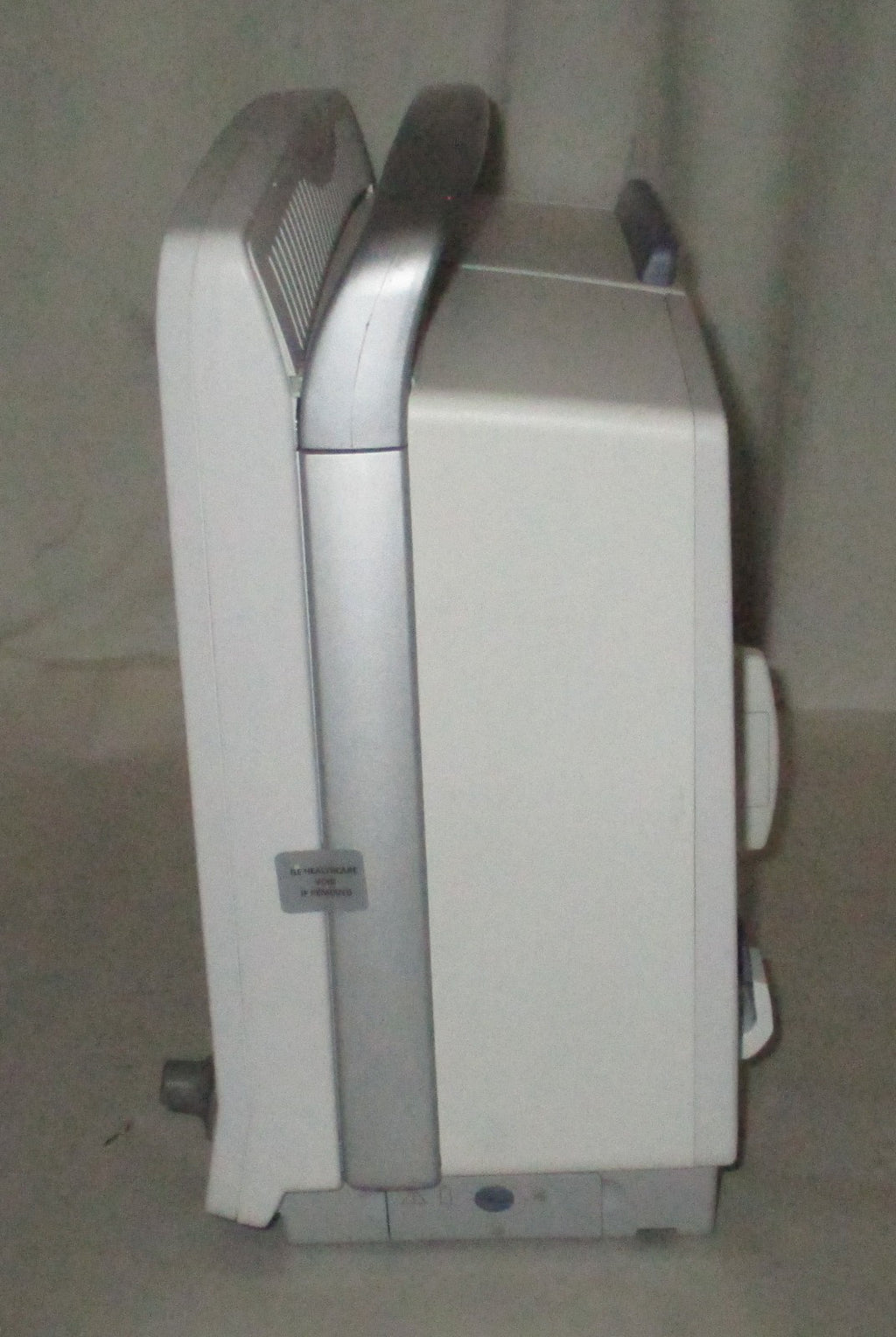 GE Healthcare CARESCAPE B650 - 6ICU, 6NIC Monitor