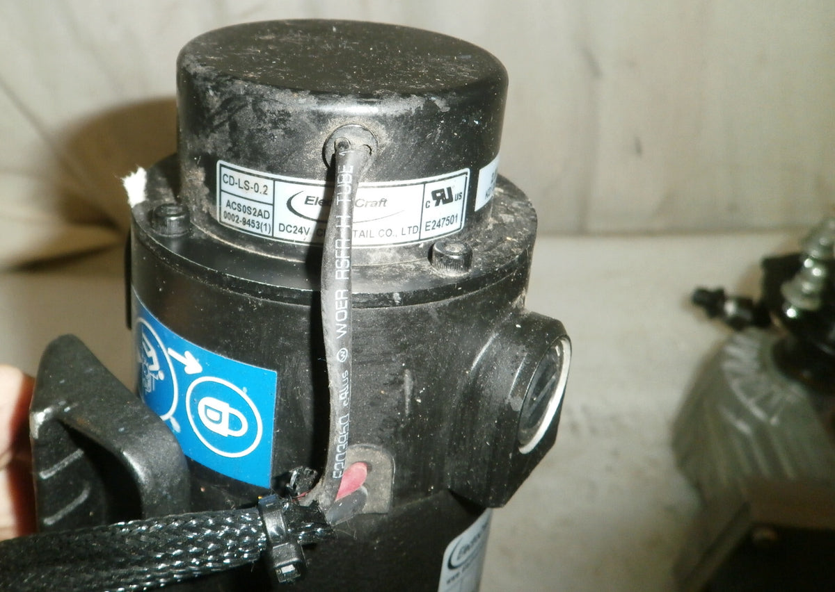 TWO WHEELCHAIR MOTOR QUANTUM DRVASMB1904 AND DRVASMB1903 WITH CASTERS AS PICTURE