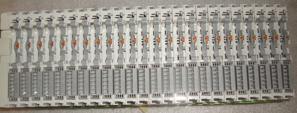 Lot BECKHOFF KL9100, KL9010, KL1408, 13 X KL1184, KL9050, 7 X KL2408