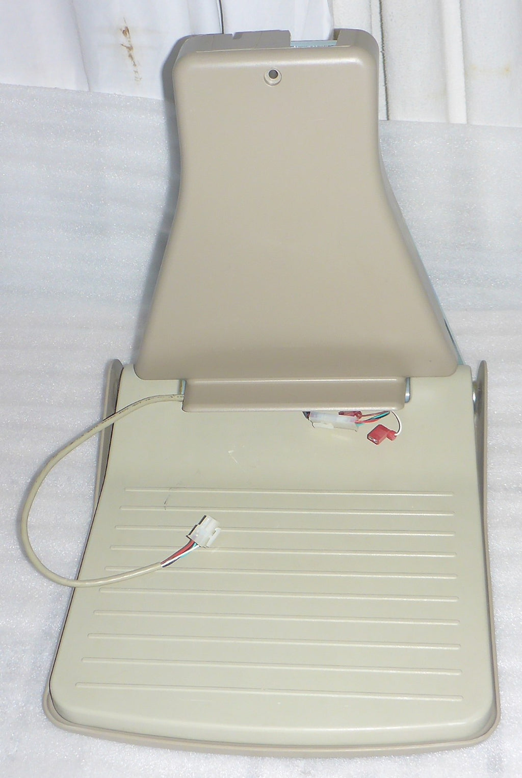 2017 BRUNO STRAIGHT STAIR LIFT 17120331214 FOOTREST USED GOOD CONDITION
