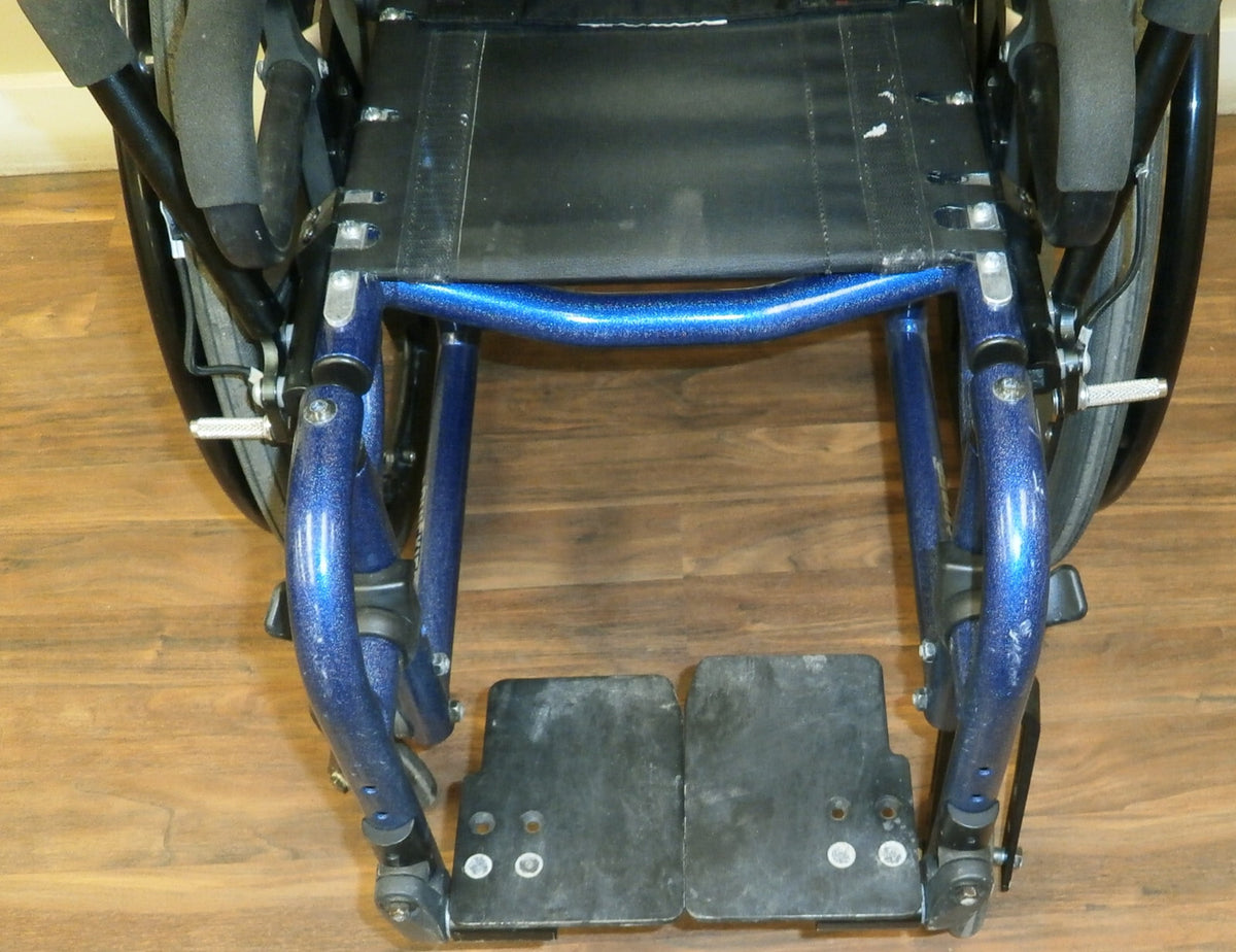 QUICKIE GP RIGID WHEELCHAIR LIGHT WEIGHT SEAT WIDTH 12 INCH VERY GOOD CONDITION