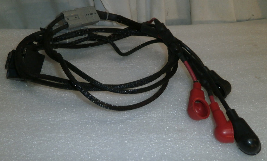 QUANTUM Q6 EDGE WHEELCHAIR BATTERY CABLES WITH FUSE USED GOOD CONDITION
