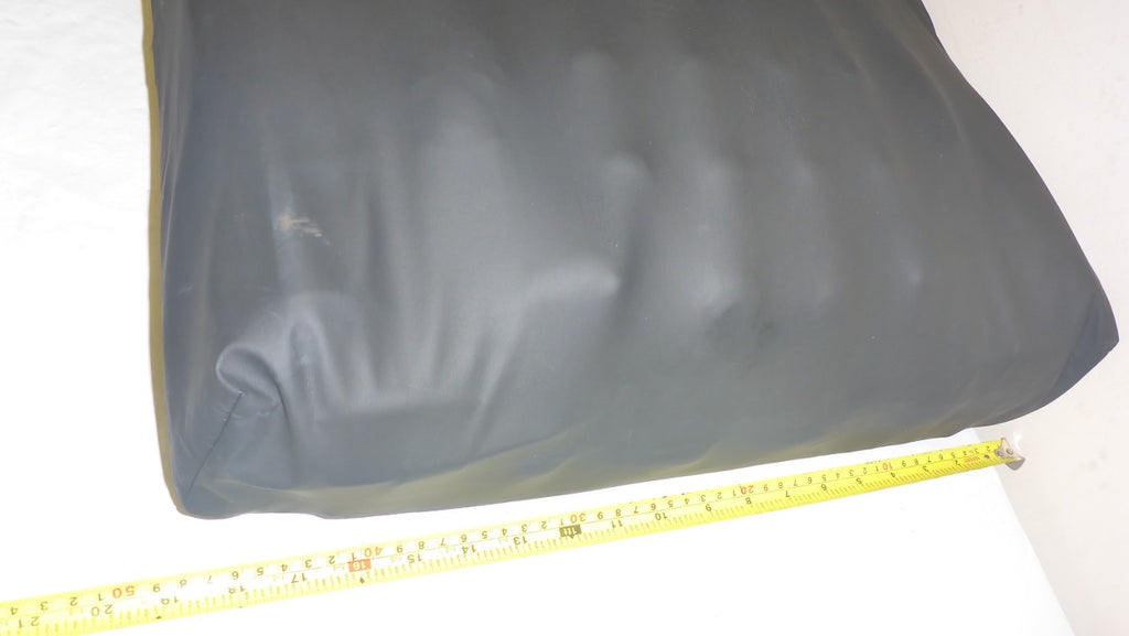 Roho Wheelchair Cushion Size 19.5 x 20.25" W/Cover Good Condition