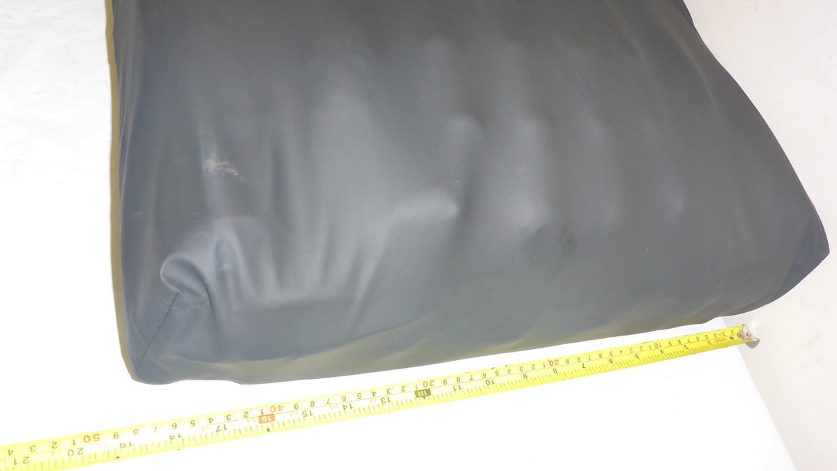Roho Wheelchair Cushion Size 19.5 x 20.25" W/Cover Good Condition