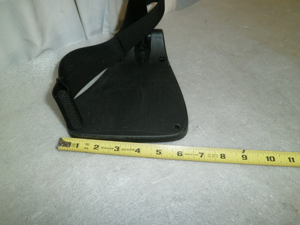 SET OF 2 WHEELCHAIR FOOT RESTS WITH MOUNT PLATES for Invacare Myon