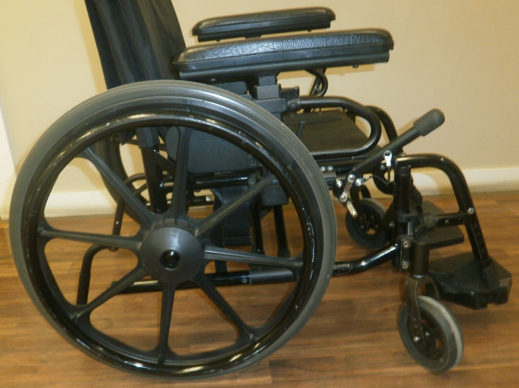 KI MOBILITY C4 4C WHEELCHAIR WITH SEAT WIDTH 17 INCH