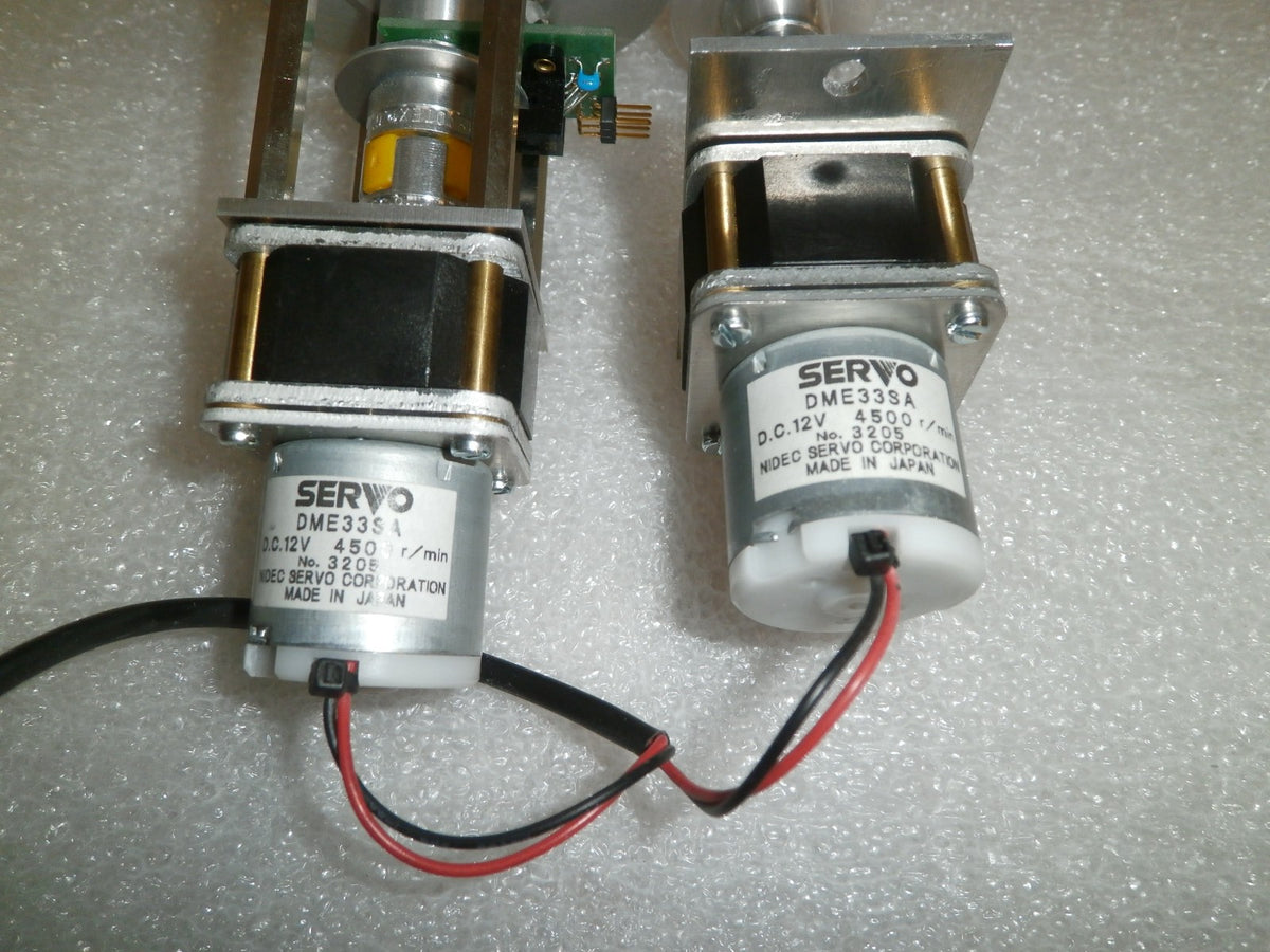 lot of 2 servo motors DME33SA -MADE IN JAPAN GOOD WORKING CONDITION.