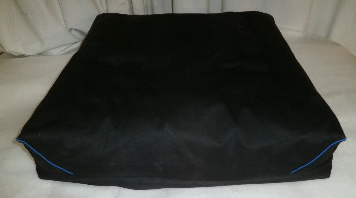 VICAIR WHEELCHAIR CUSHION 20X20X4 INCH WITH COVER GOOD CONDITION