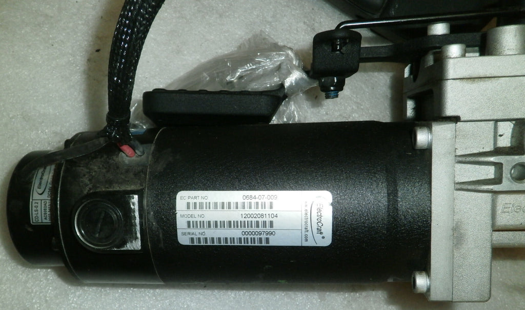 TWO WHEELCHAIR MOTOR QUANTUM DRVASMB1904 AND DRVASMB1903 WITH CASTERS AS PICTURE