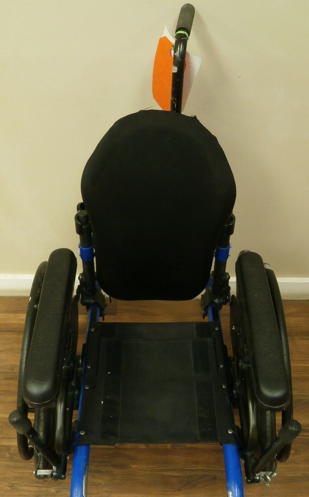 KI MOBILITY CLICK WHEELCHAIR w/ SEAT WIDTH 12" AND SEAT DEPTH 12" GOOD