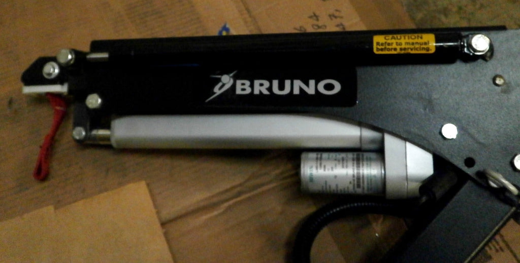 BRUNO VSL-6900 CURBSIDER NEW OPEN BOX WORKING WITH REMOTE CONTROL and Base