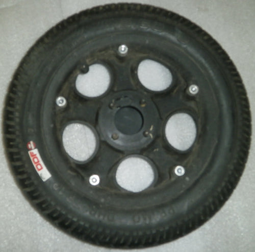 2 WHEELS POWERTRAX 2.50-8 VERY GOOD CONDITION WITH RIMS AS PICTURES