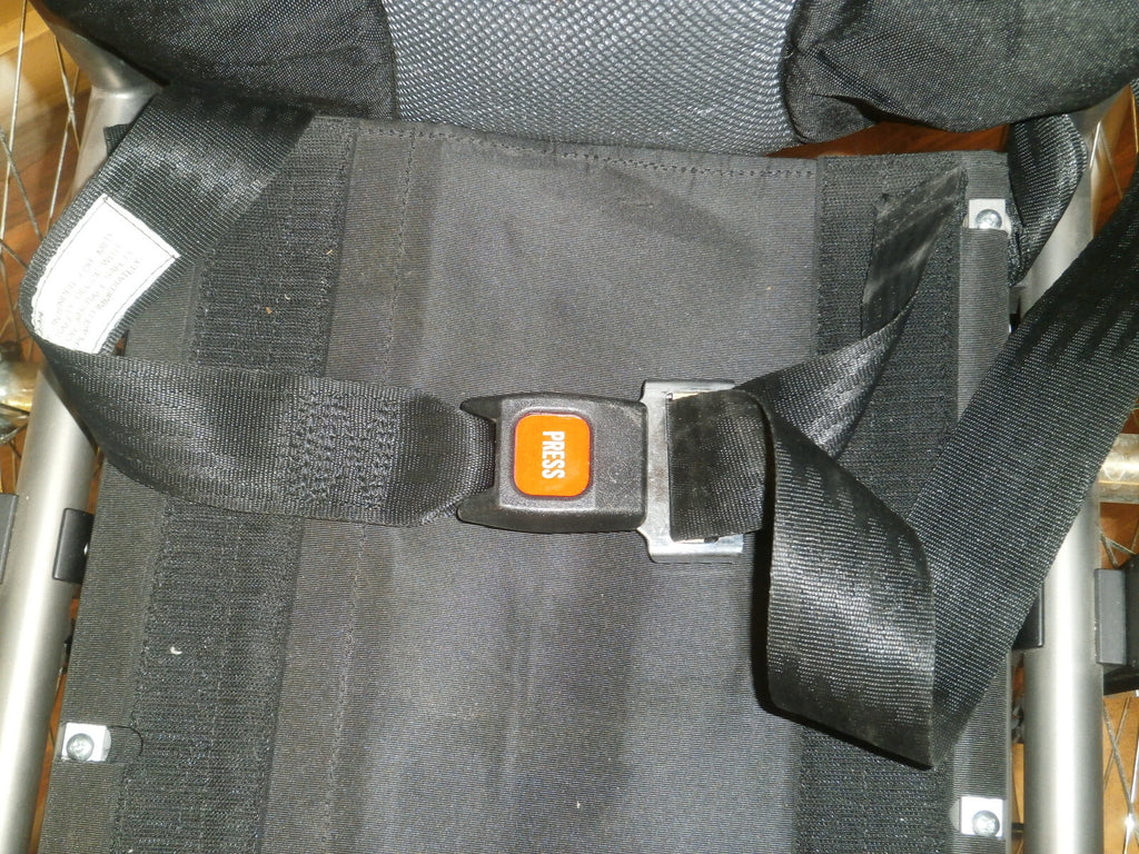 15" TiLite sx light weight folding, 18" depth (only 1 foot rest)