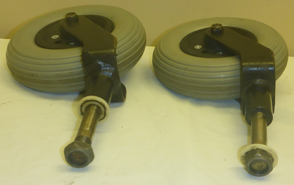 STORM SERIES ARROW POWER WHEELCHAIR FORKS AND 7 INCH CASTERS SOLID GOOD