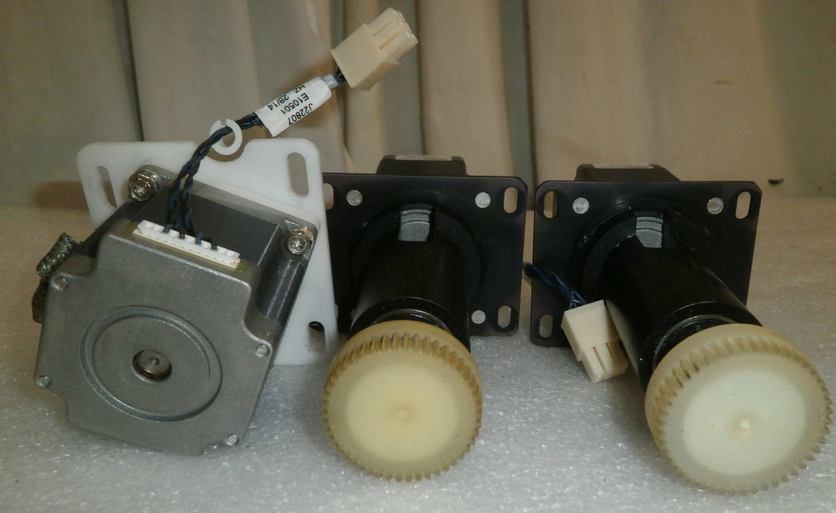 QUANTITY OF 3 SERVO MOTOR KH56KM2-951 GOOD CONDITION